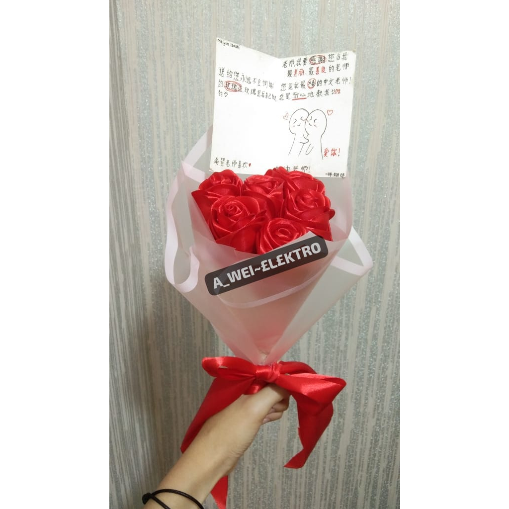 

BOUQUET MAWAR BEAUTIFUL BOUQUET BUKET