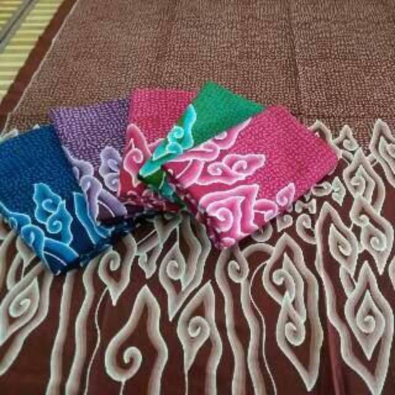 Kain batik katun tulis mega mendung beras tumpah merah