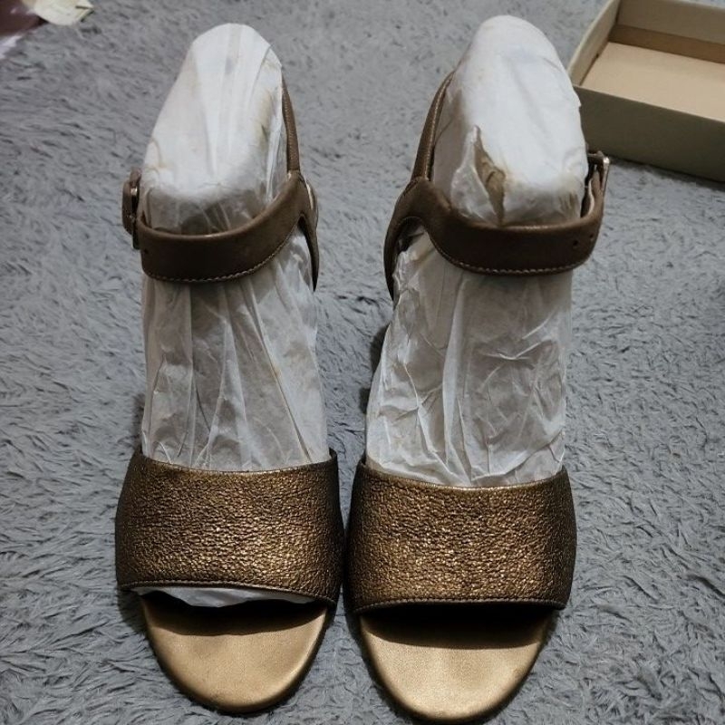 CLARKS no 38 BRONZE PL Original #SANDAL #branded #sepatu #HEELS #wanita #sneaker #kets #baju #brande