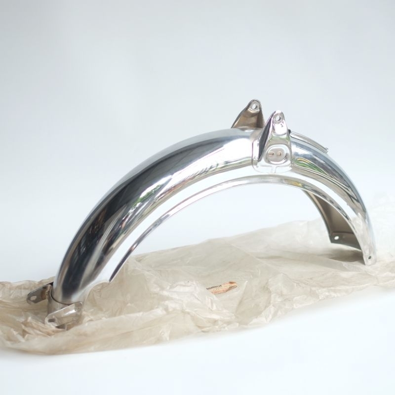 SPAKBOR BELAKANG REAR FENDER YAMAHA L2 L2S L2G ORIGINAL NOS ORI BARU