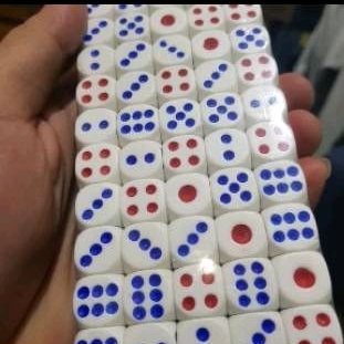 Dadu Plastik 25 x 25 mm / Professional Dice / Mainan Dadu / Dadu board game / Quality dice / Dadu transparan / Dadu Besar Mainan / Mainan Dadu Besar / Dadu Susu / Dadu Kristal / Dadu Mainan Jadul
