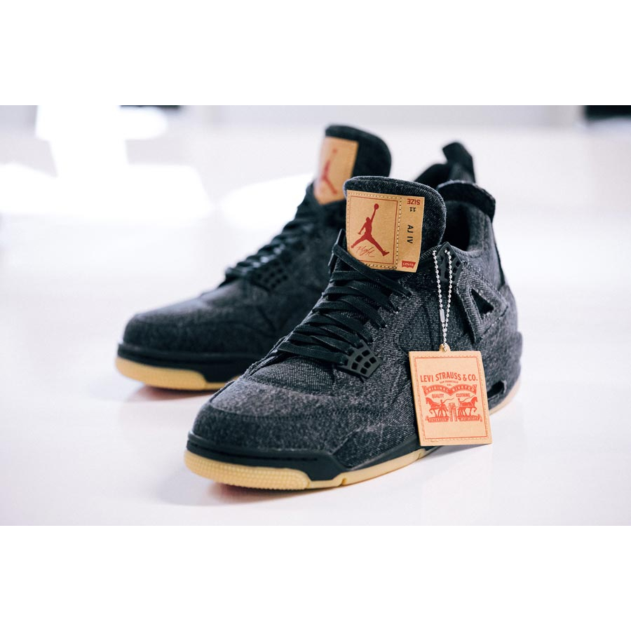 Sepatu Basket Air Jordan 4 Levis Black PK