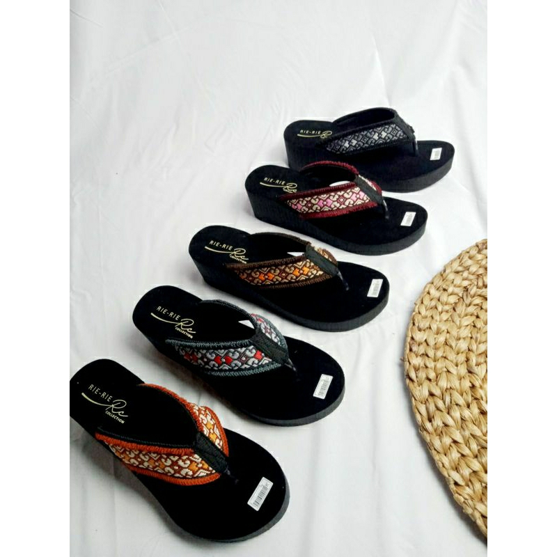 Arkn Sandal wanita wedges Rie-Rie terbaru