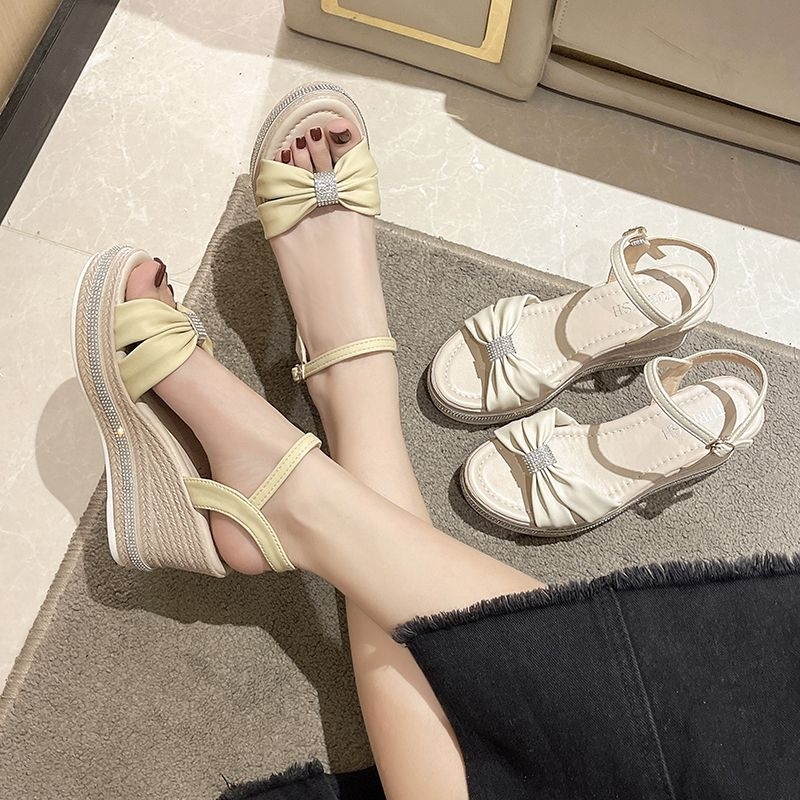 NG20 - Sandal Hak Tali Fashion Wanita Import