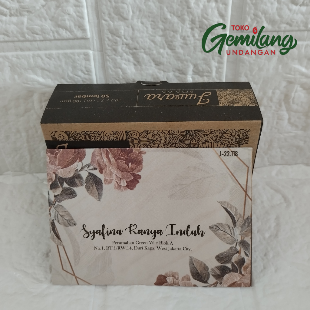 

Amplop Kondangan / Sumbangan Nikah Motif Juwara J 118 Isi 50 Harga Murah