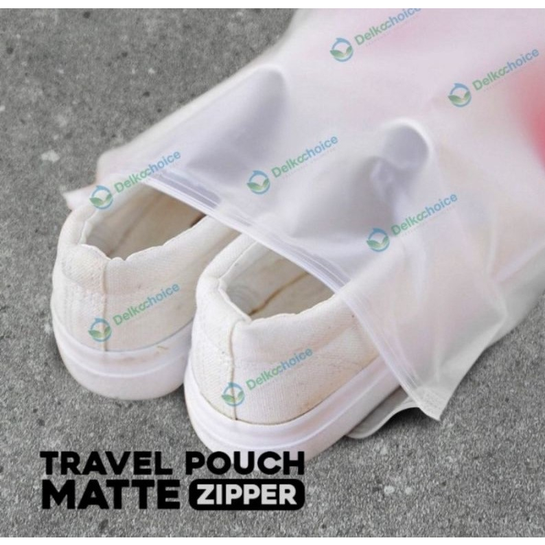 Travel Pouch Organizer Serbaguna Zipper Matte Potrait 25x33