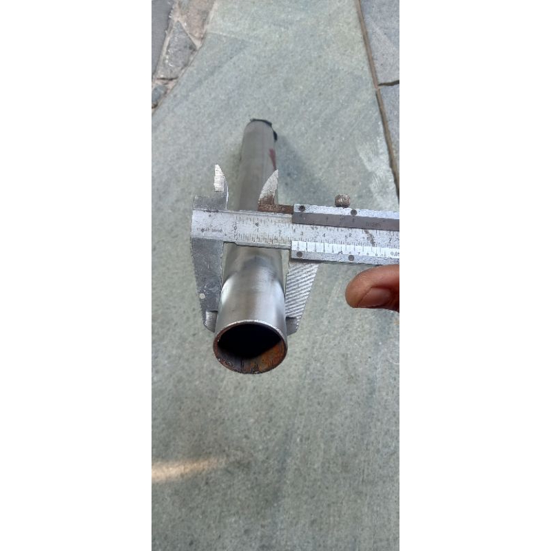 Pipa besi diameter 28.6 mm