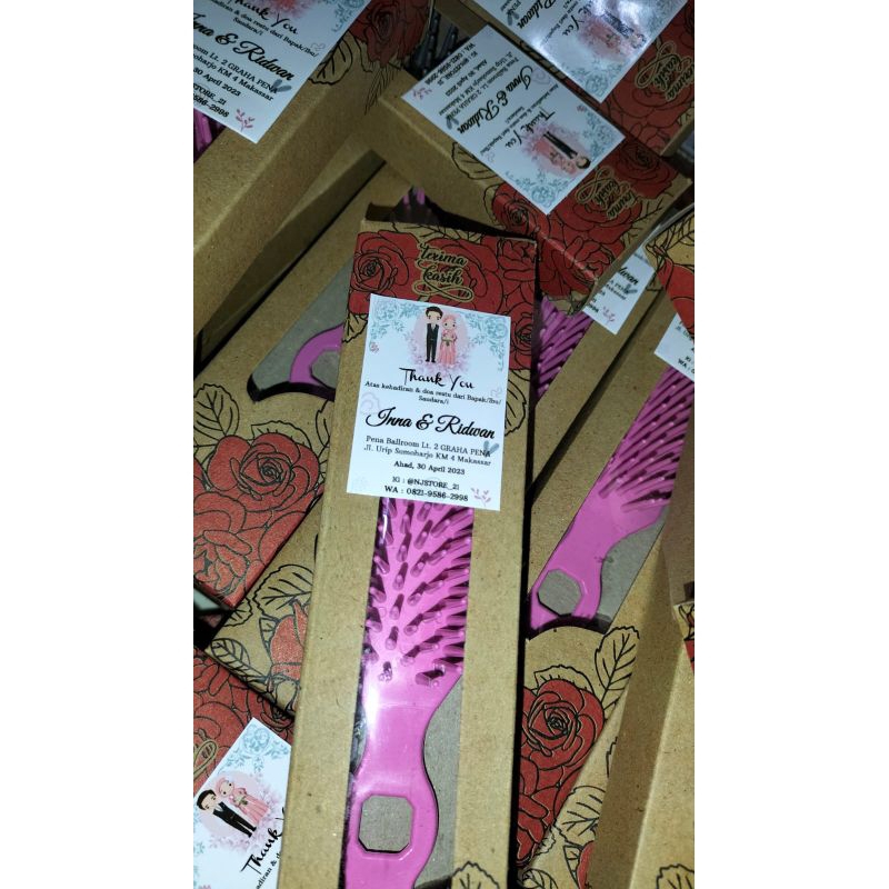 Souvenir Sisir kemas Box Isi 50 pcs