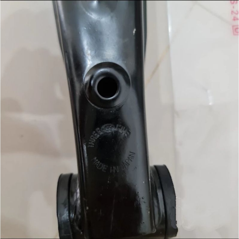 Lower Arm/Sayap Bawah/Ball Joint Apv Futura T120SS 555 Japan