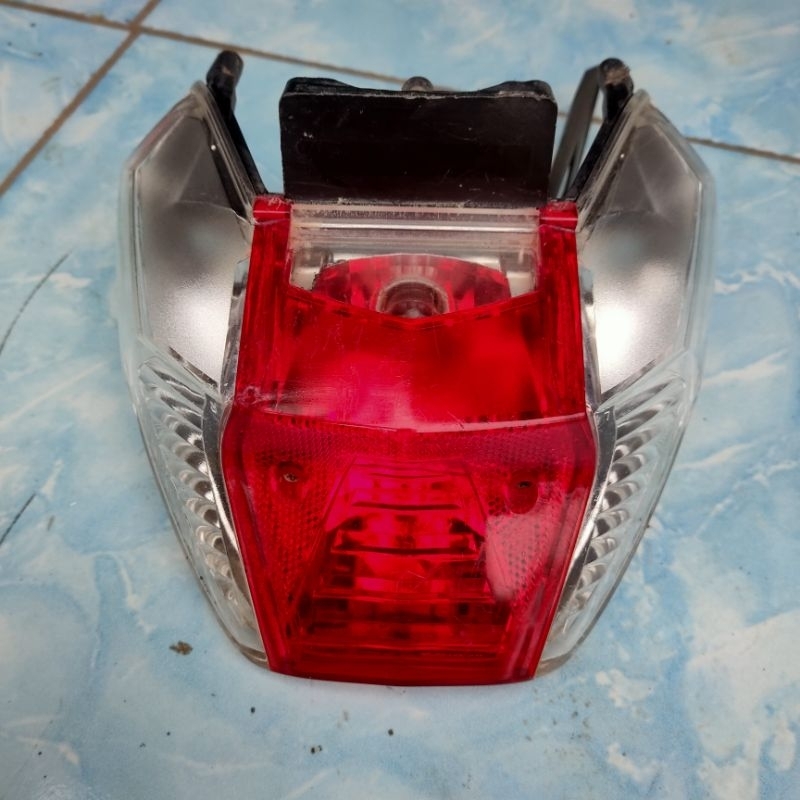 lampu belakang Supra x 125 lampu stop supra x 125