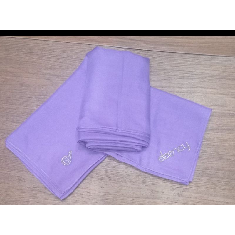 Deenay liza  polos laser cut dan jahit tepi