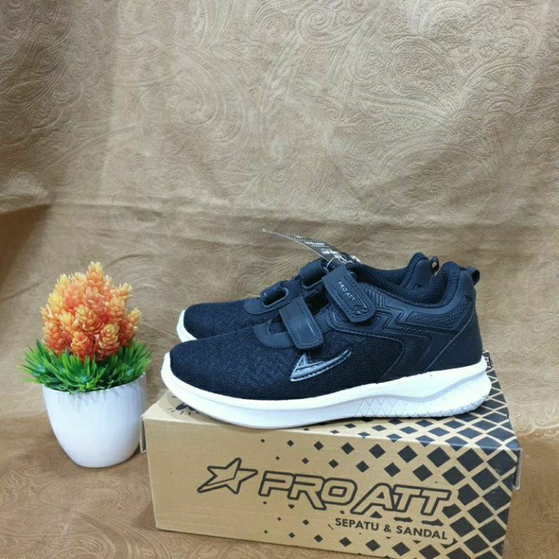 pro att pa 700v 35-38 sepatu sekolah hitam putih