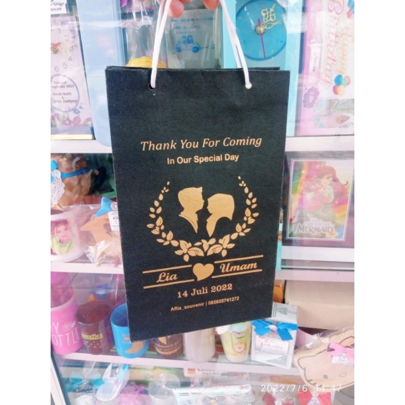 

paperbag hitam sablon uk 15*25