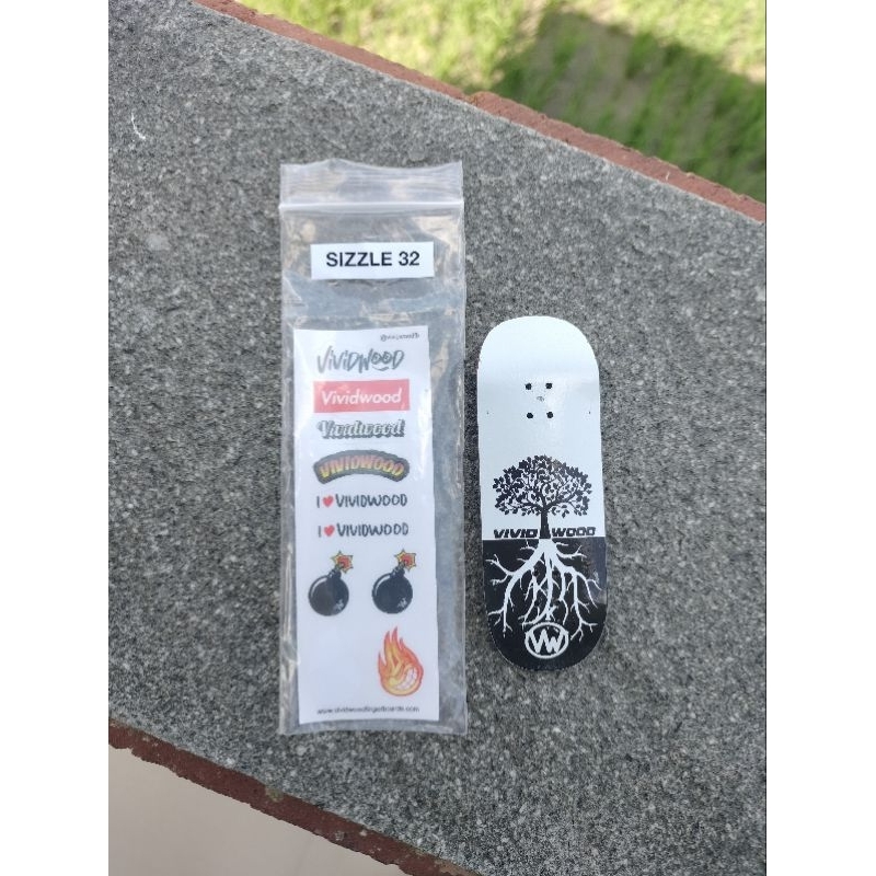 deck vividwood fingerboard size 32mm