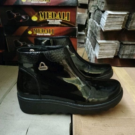 Sepatu kulit wanita boots MEDALI Polwan,Secwan,ASN sepatu kerja fornmal