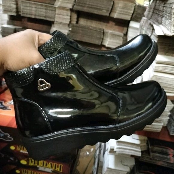 Sepatu kulit wanita boots MEDALI Polwan,Secwan,ASN sepatu kerja fornmal