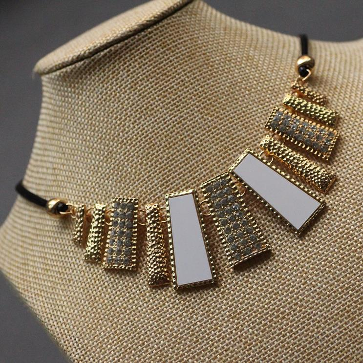 Kalung Gothic Hitam Putih Diamante Liontin Necklace