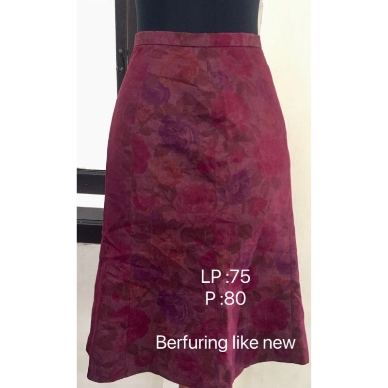 rok span furing satin