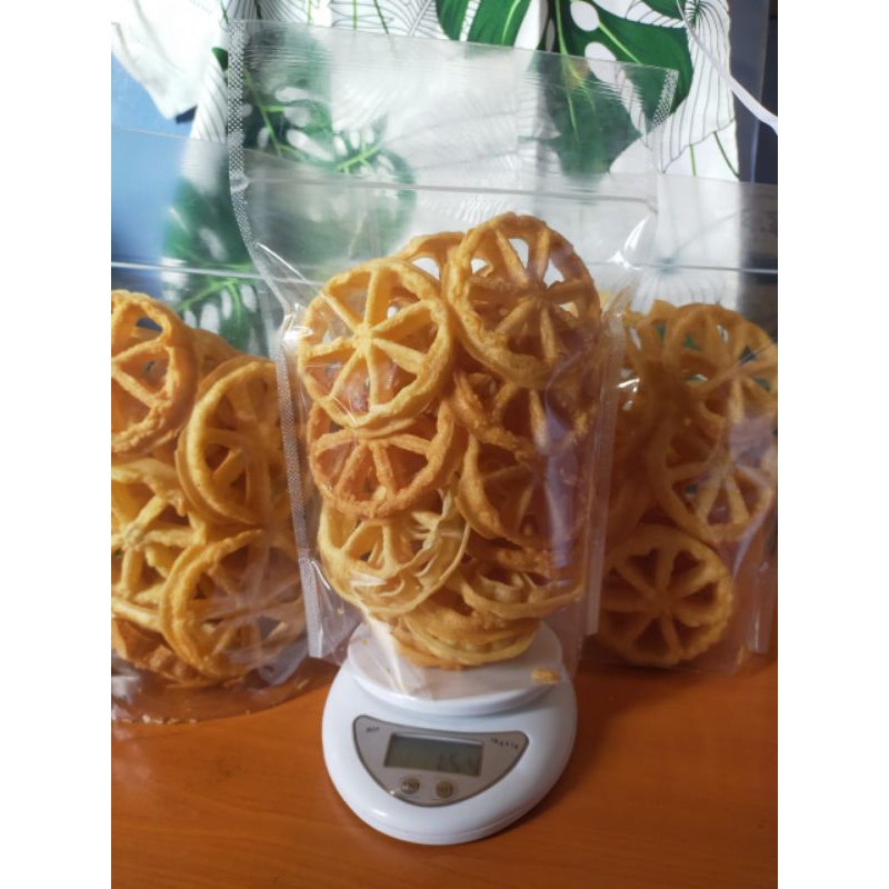 

Kembang goyang manis. Kembang goyang homemade enak