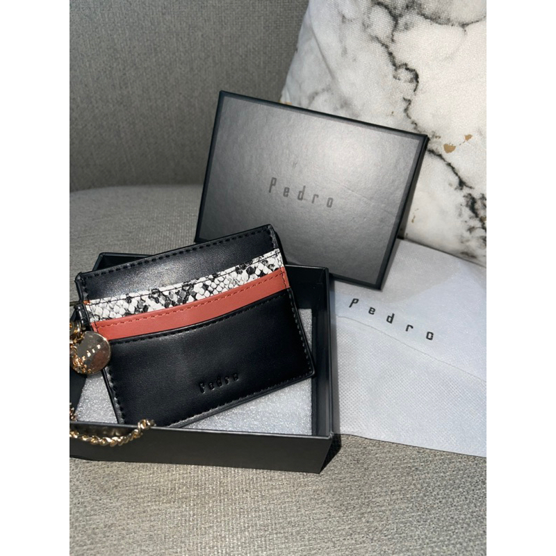 card holder pedro