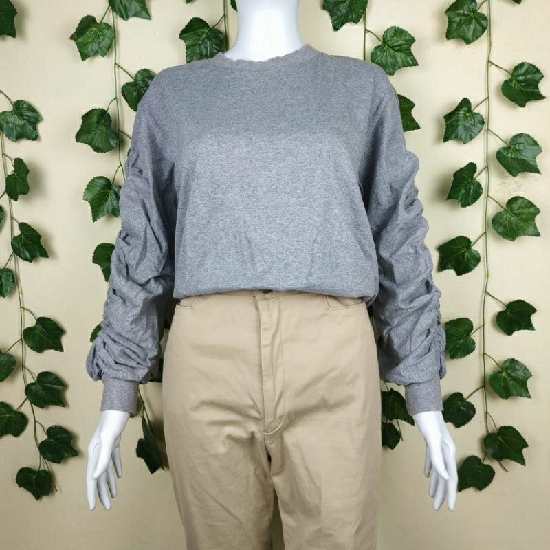 Preloved P❤️ Mantan Bukan Baru GY7 Ray Beams crewneck kaos unik kerut abu size M lrngan tangan panja