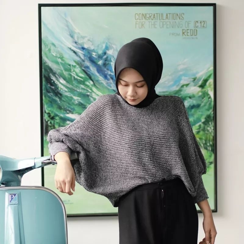 Sweater Batwing Twist Oversized Lengan Balon Rajut Tebal