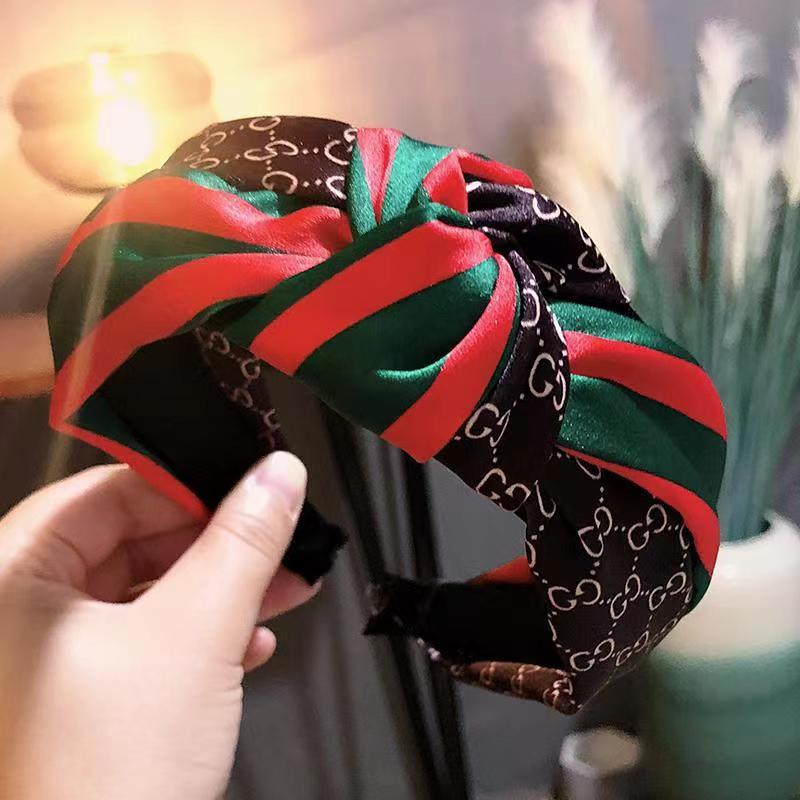 Bando lucu koreaIkat kepala jepit rambut non-slip ikat kepala versi Korea siswa serba cocok Versi Korea dari ikat kepala wanita aksesoris rambut ikat kepala merah dan hijau HeadBand