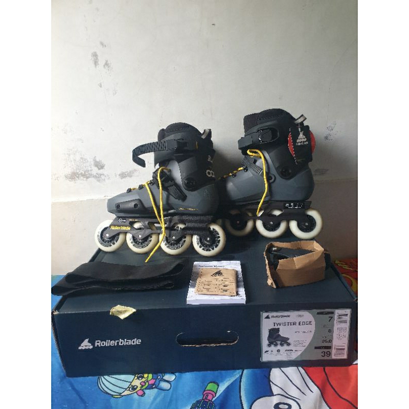 Sepatu roda Rollerblade Serie Twister Edge