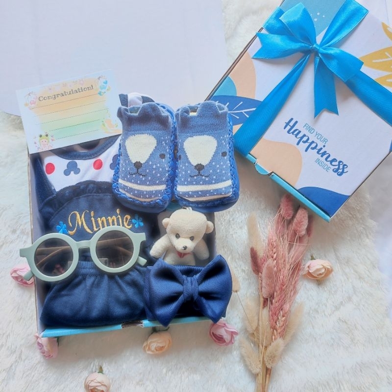 [1kg muat 3] Hampers Baby Girl usia 2-9bln murah satu setel baju lengkap/Kado bayi cewek/kado lahiran bayi cewek/kado bayi perempuan