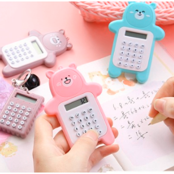 

REVA - Calculator Mini Portable Motif Bear Kalkulator Portable Mini Beruang Kalkulator Unik Kalkulator 8 Digit Mini Portable Kalkulator