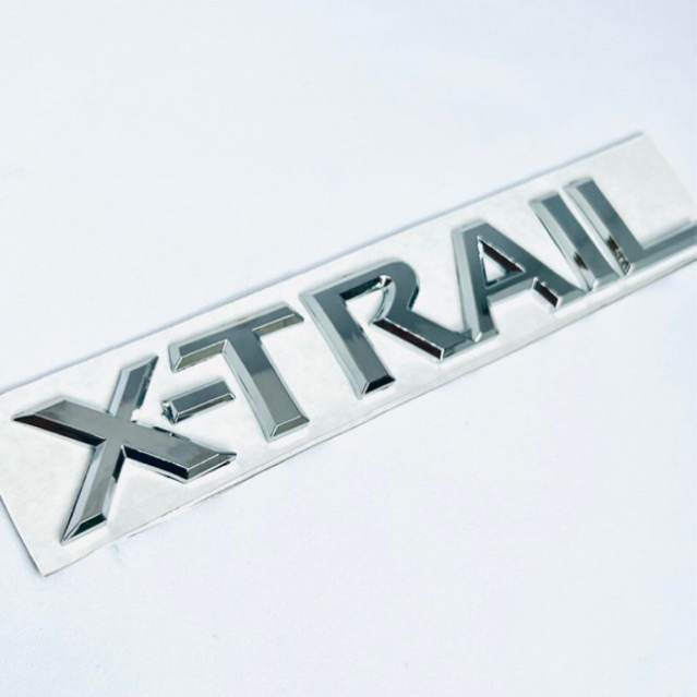 Emblem Mobil Tulisan X-TRAIL 19cm