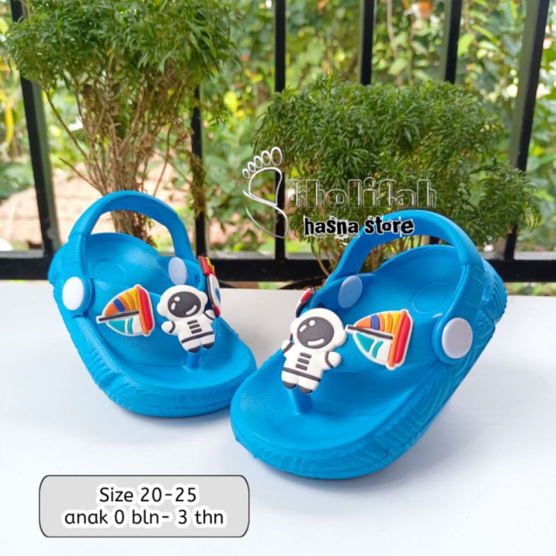 Sandal jepit anak laki-laki model tali belakang karakter Astronot New Hilo's 502