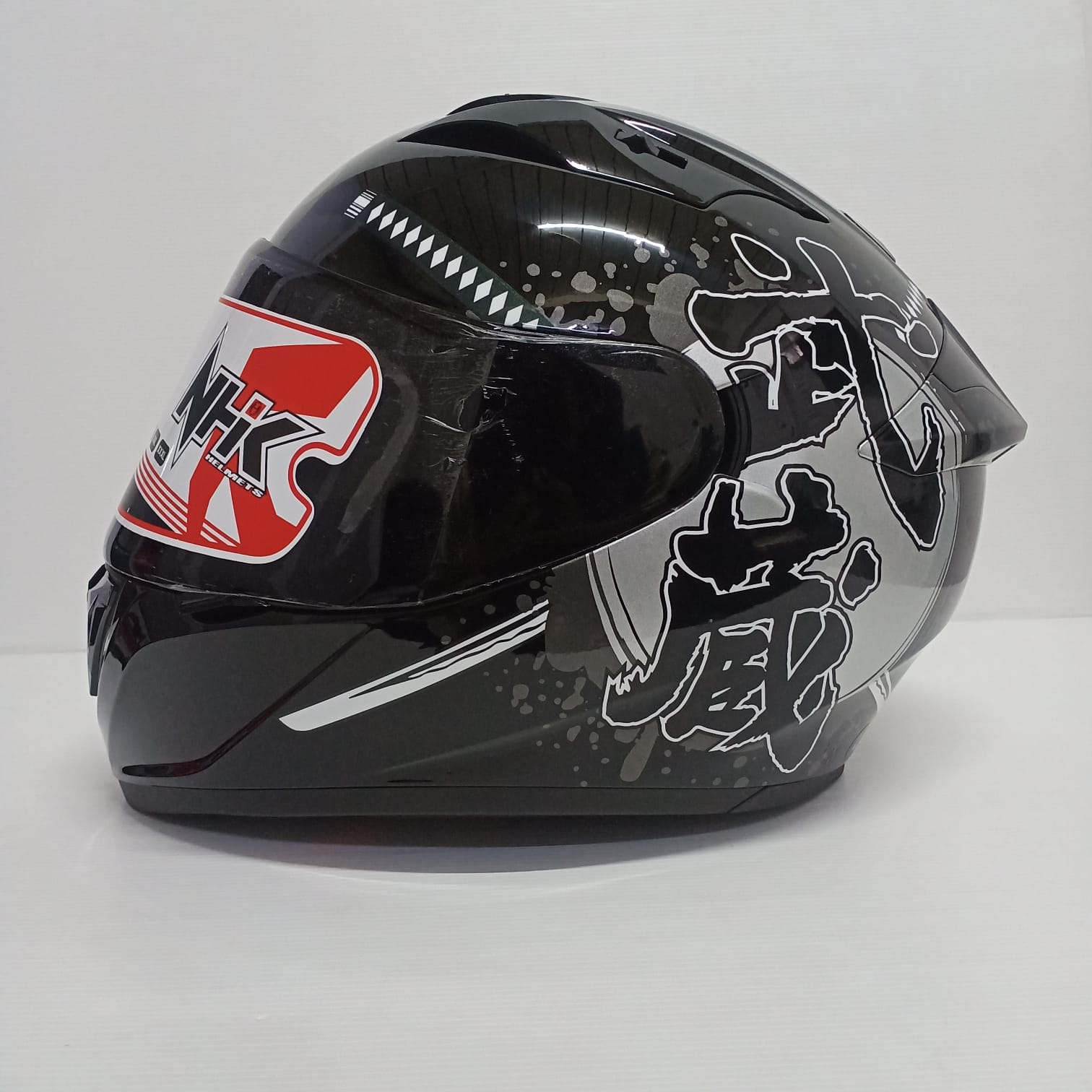 HELM FULL FACE NHK GP PRIME BUSHIDO #1 BLACK SILVER SINGLE VISOR 1V DARK SMOKE