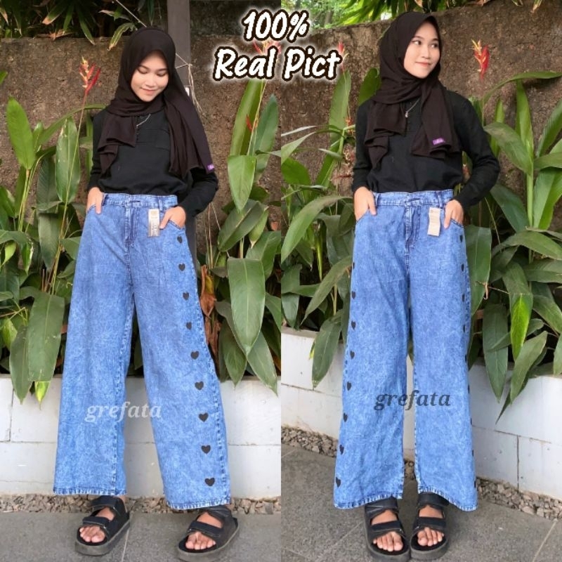 Celana Kulot Jeans Love High Waist Model Korea Atau Korean Style Pinggang Kancing Bagian Belakang Karet All Size Fit L Standar Dari Bb 40kg sampai Bb 60kg / Kulot Levis Panjang Wanita Motif Print Logo Hati Ada Warna Hitam Snow  Dan Warna Biru Snow