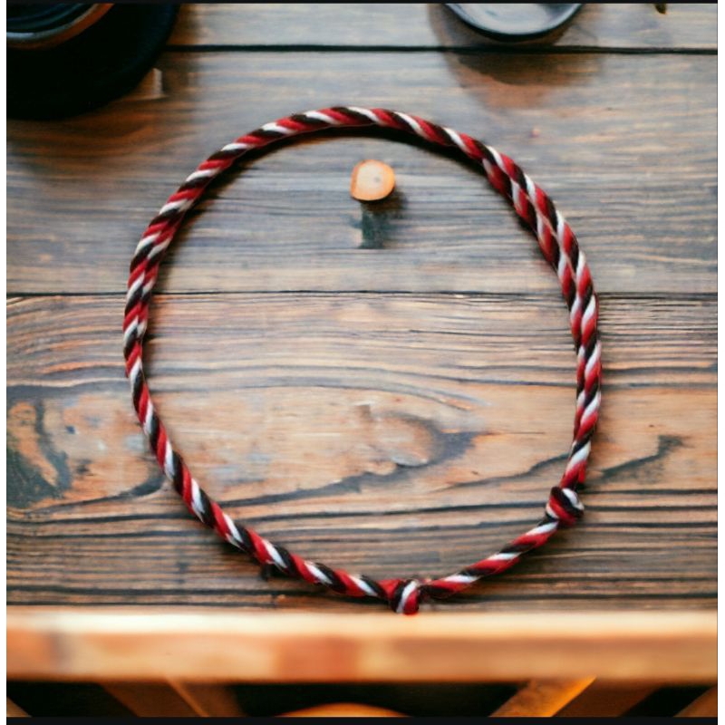 gelang tridatu Bali sudah ada mantranya gelang telon tolak sawan tolak bala pembuka aura penarik rezeki gelang Bali tridatu asli Bali untuk Hindu dan non Hindu untuk anak dan dewasa gelang tiga warna asli Bali