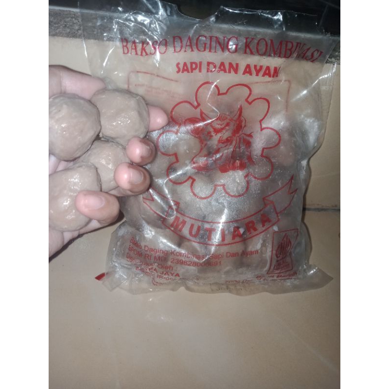 

Bakso daging kombinasi ayam dan sapi