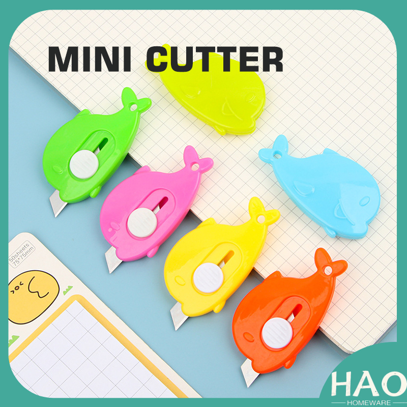 

Mini Cutter Bentuk Dolphin Portable / Pisau Kater Packing Unboxing Paket Kecil / Cutter Pemotong Kertas Mini Kantor Atk Sekolah Travel Kit