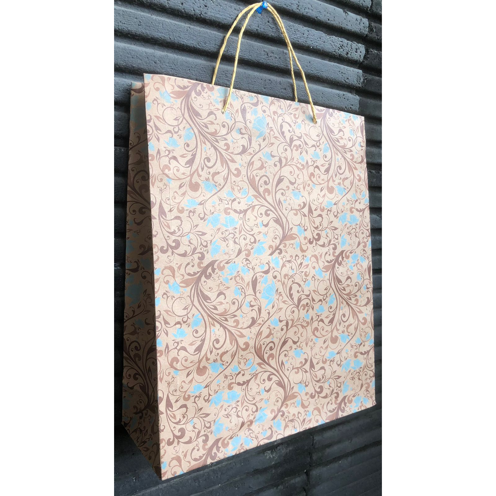 

Paperbag Tas Kertas Kraft Polos Goodie Bag 28 x 10 x 36 cm