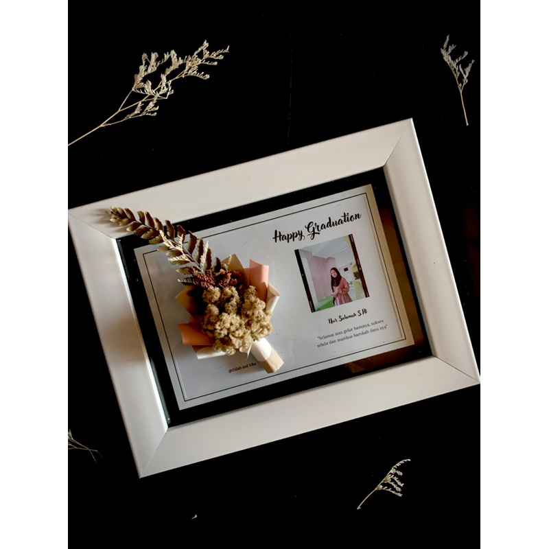 

gift graduation, wedding dll