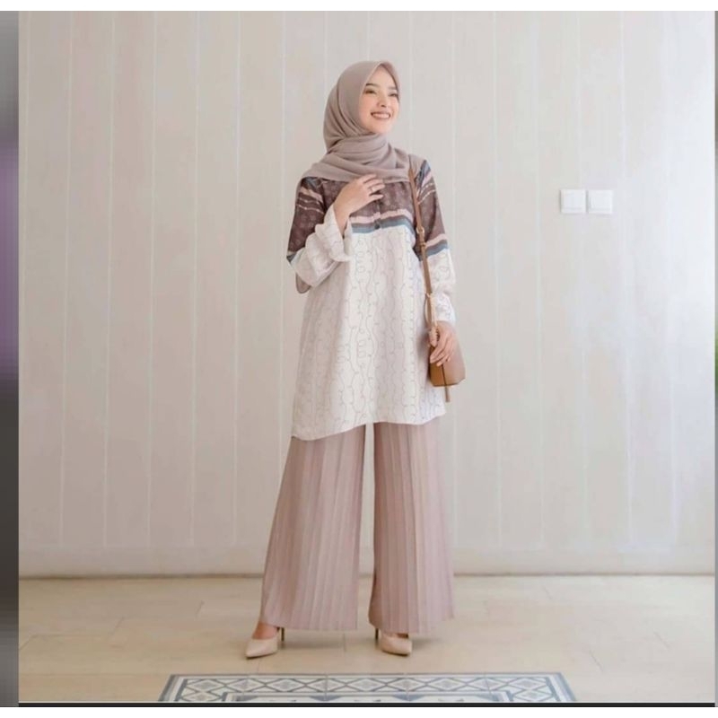 Preloved Negri Blouse By Vanilla Hijab Size S