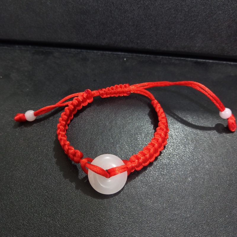 gelang tali merah giok putih