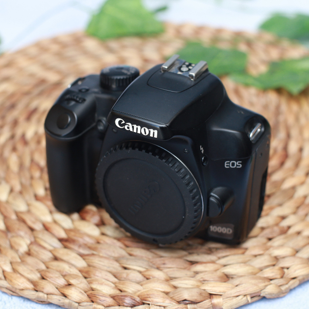 Canon 1000D Body Only Original Kamera DSLR- Tanpa Lensa -Likenew