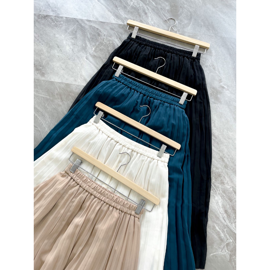 GU Uniqlo Pleated Long Skirt