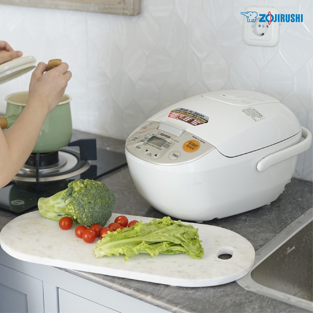 ZOJIRUSHI RICE COOKER NL-AAQ10 CA ZJ