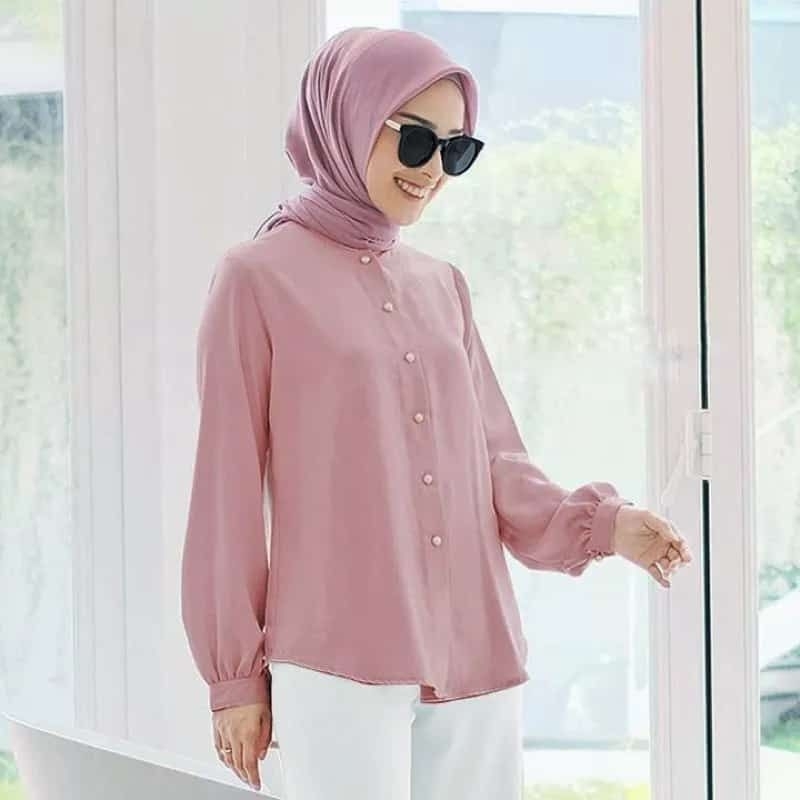 Arumi blouse/kemeja wanita/baju atasan wanita/blouse wanita/kemeja adem/blouse adem/victoria shirt/femmeoutfit/atasan kemeja cringkle/baju wanita muslim/baju kantor/kemeja kantor/kemeja casual/kemeja cantik/kemeja adem/ootd hijab/atasan wanita