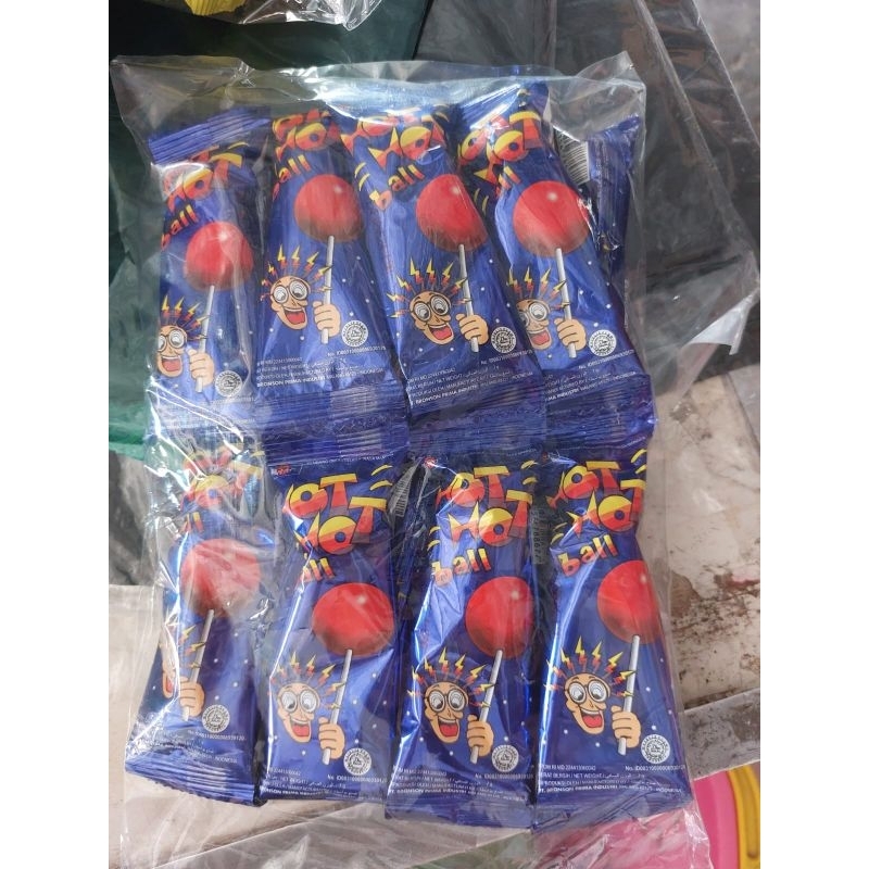 

Hot Hot Pop Ball Permen Lolipop Kaki Bronson Rentengan Rencengan Isi 16 Sachet Pcs 112 Gr