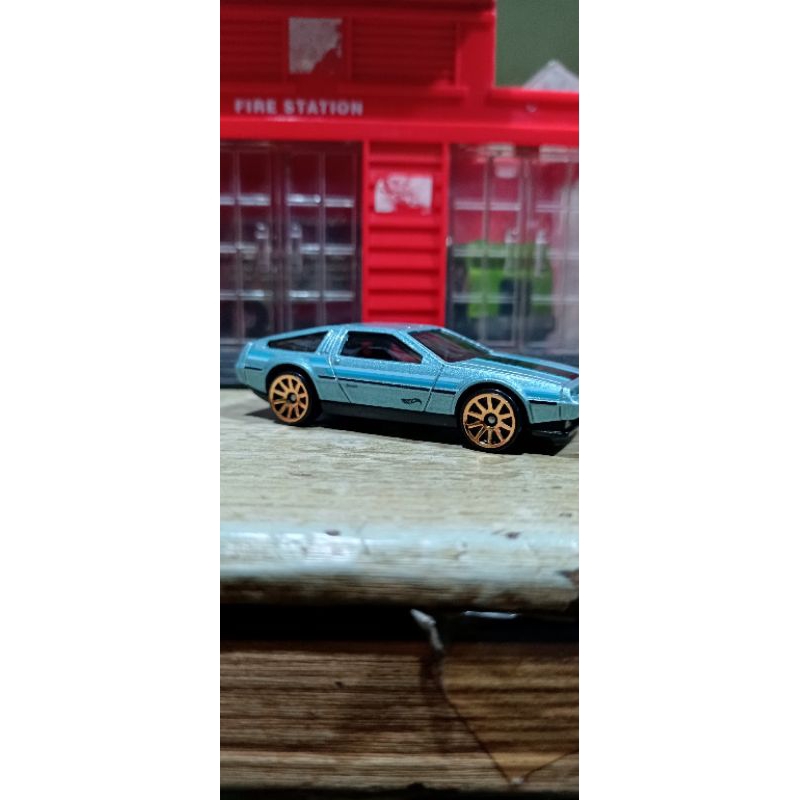 Hot Wheels DMC Delorean