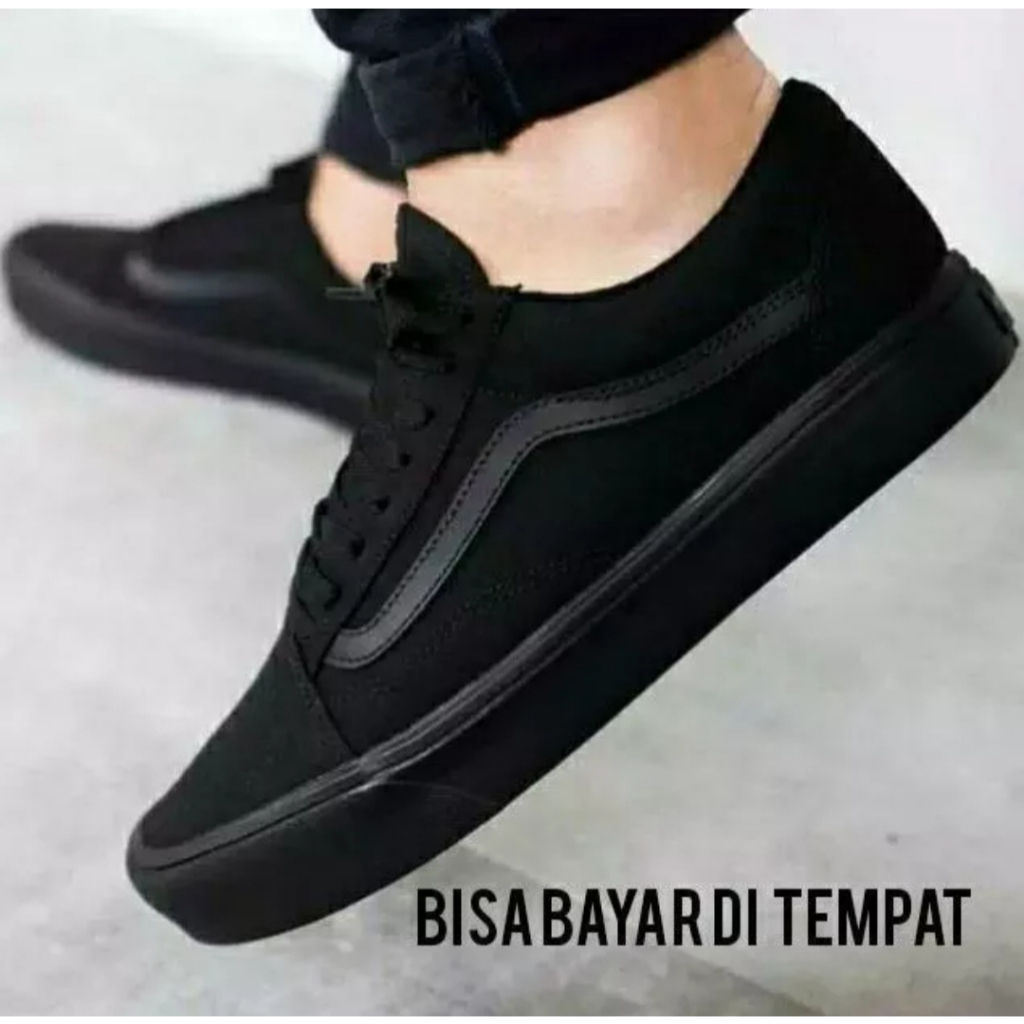 Sepatu Sneakers Pria Dan Wanita Pull Hitam