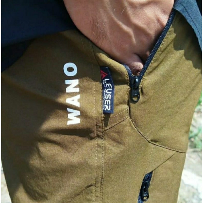 Leuser celana panjang Wano