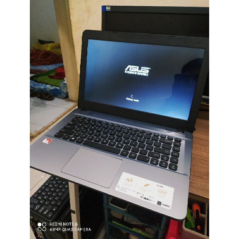 laptop Asus X441B AMD A9-9125 mulus like new